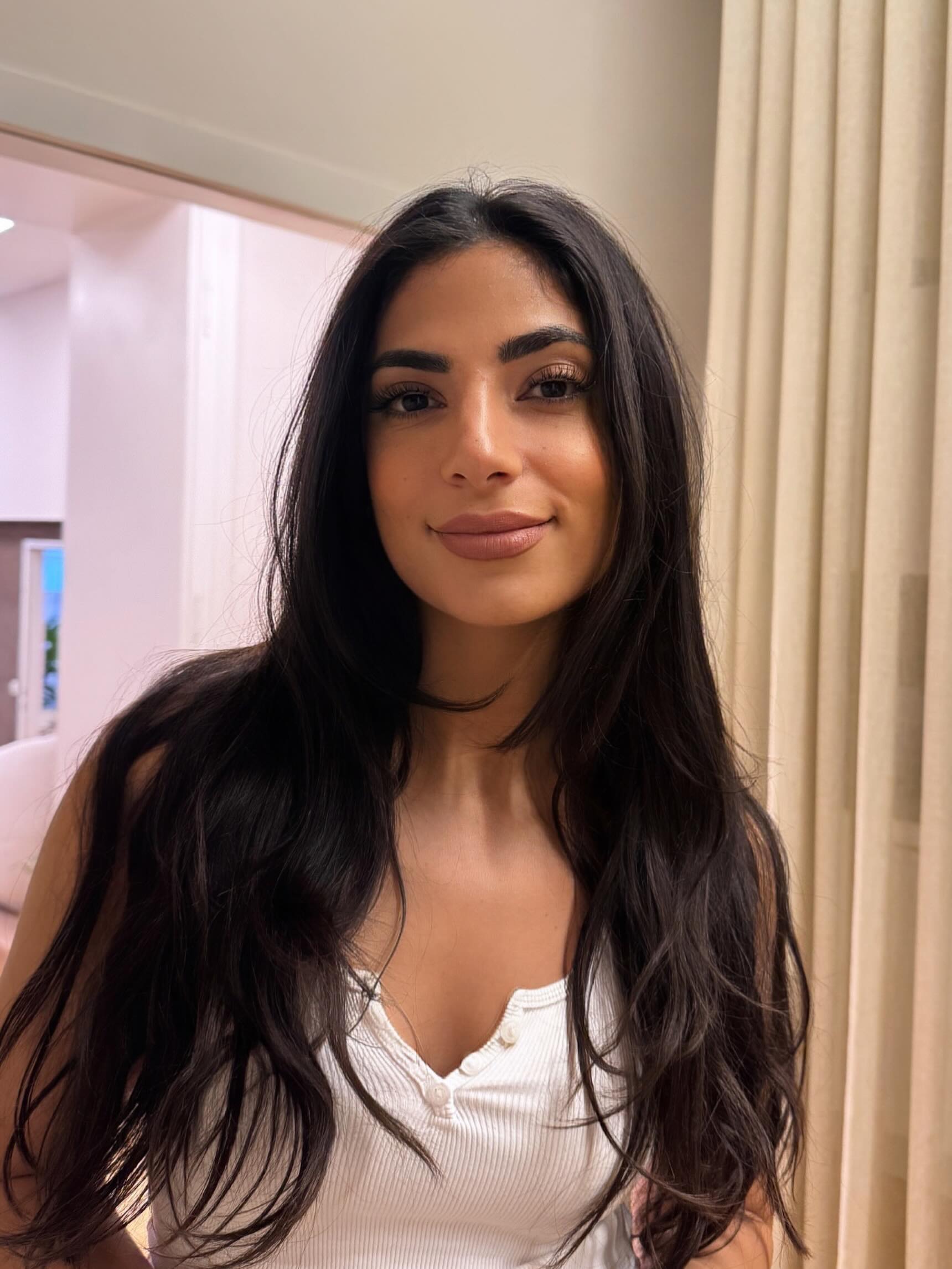 Wimpern-Lift Ergebnis mit natürlich geschwungenen Wimpern bei Foxy Glow